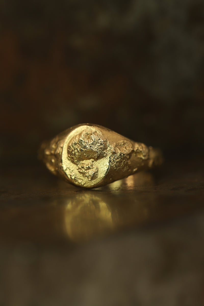 Medium Signet Ring