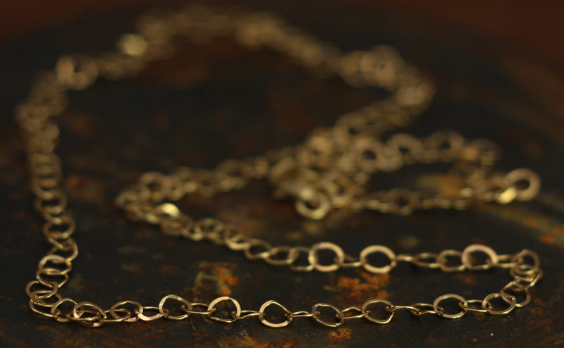 LI Small Forged Gold Link Chain Necklace