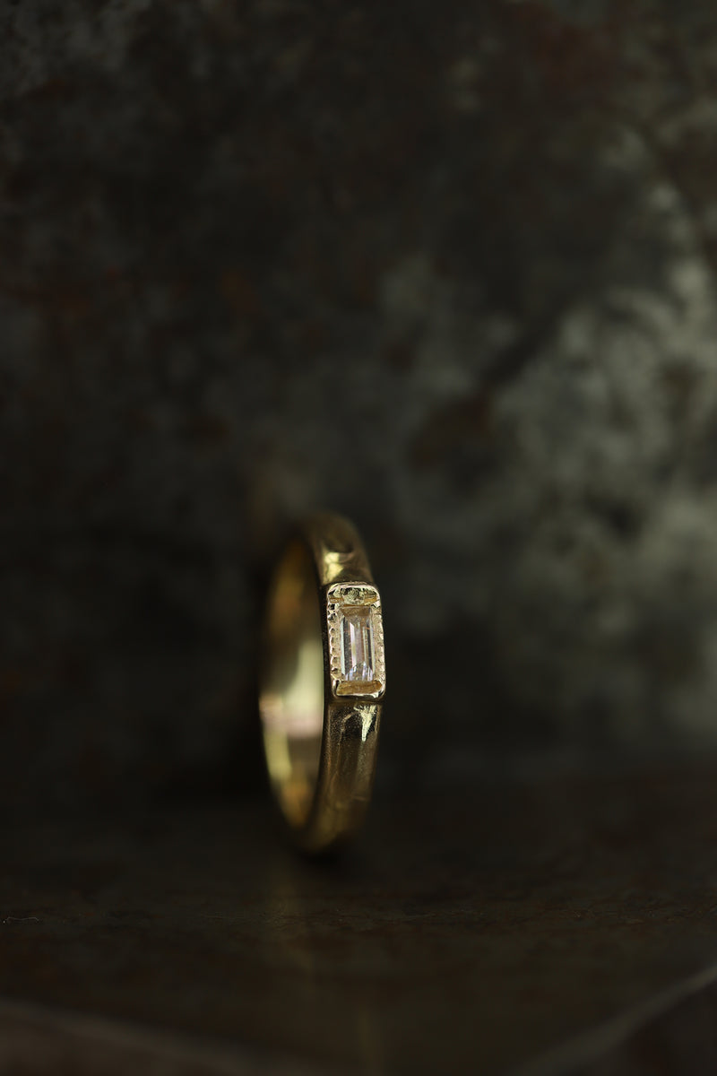 X 4mm Baguette Diamond Single Scatter Ring